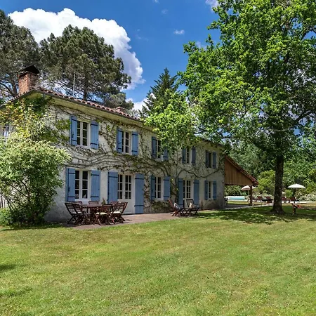 Villa L'airial, *